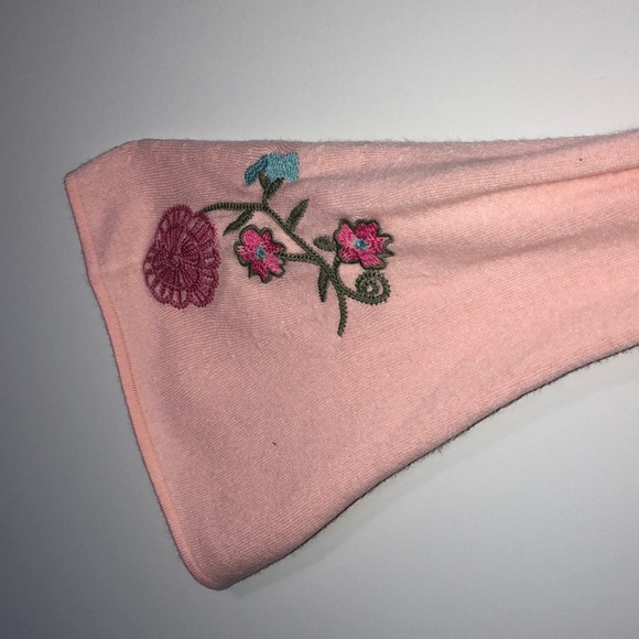 Pink sweater with embroidered flowers on sleeves - Picture 2 of 5